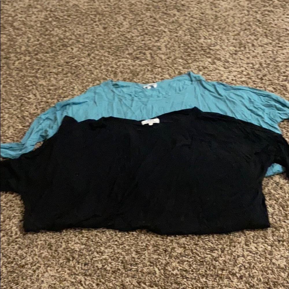 2 piko long sleeves